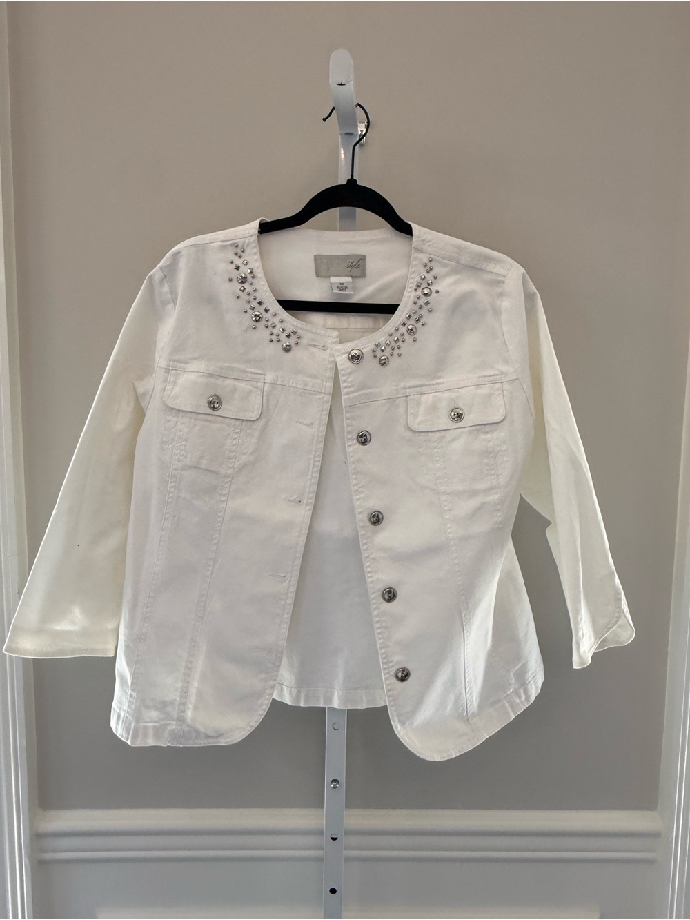 White Embellished Jean Jacket Beaded Silver Collar Sz 10 Classic